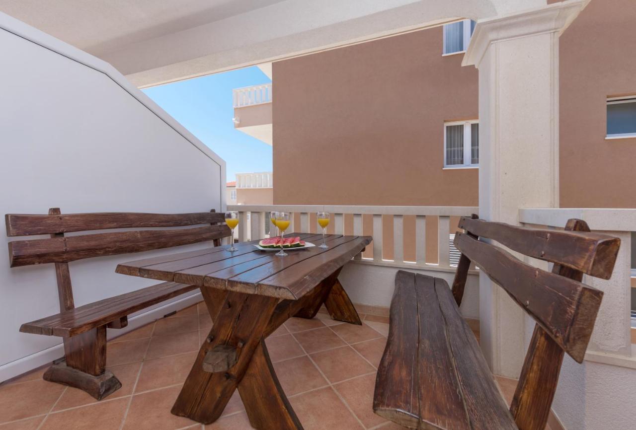 Skiljini Dvori - Apartman Makarska Dış mekan fotoğraf