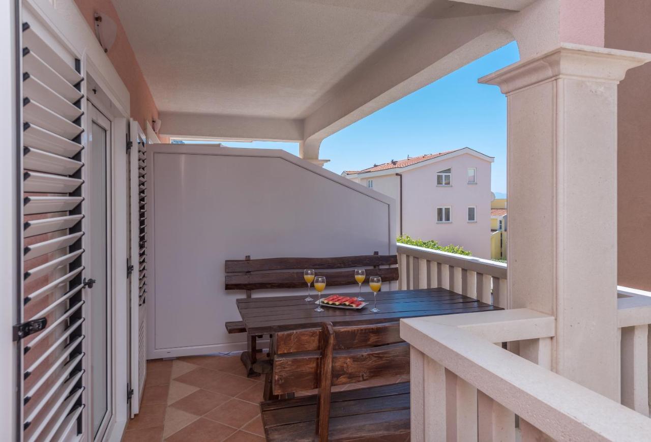 Skiljini Dvori - Apartman Makarska Dış mekan fotoğraf